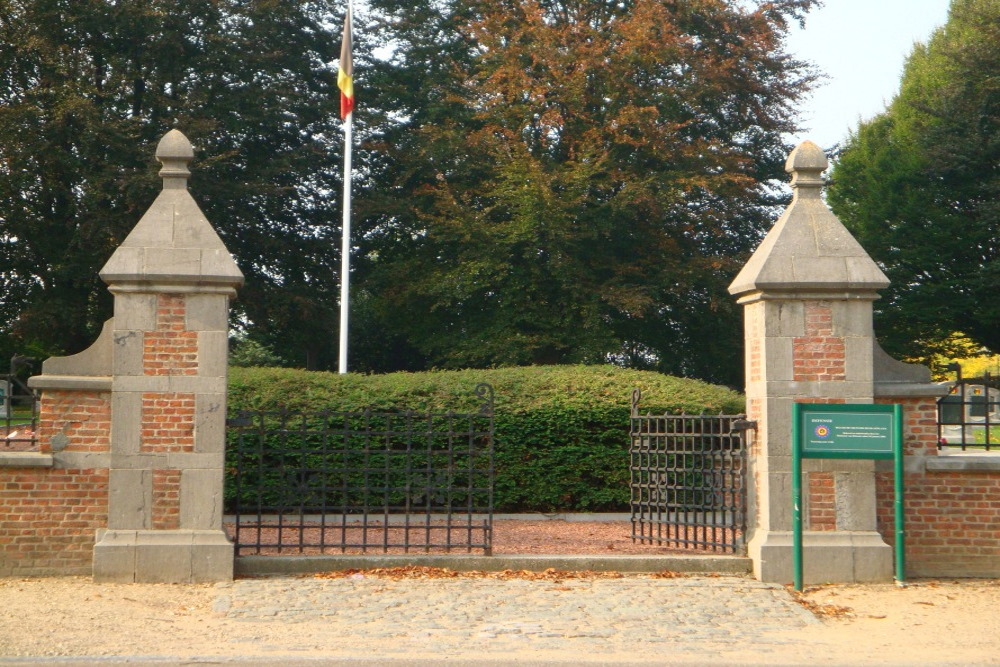 Belgische Oorlogsbegraafplaats Halen #1