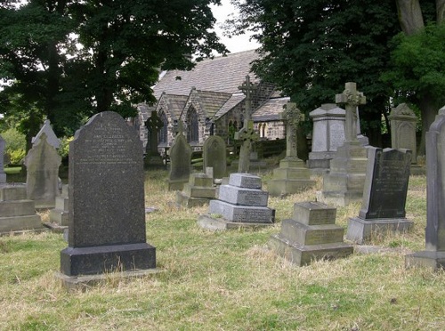 Oorlogsgraven van het Gemenebest St. Peter Churchyard