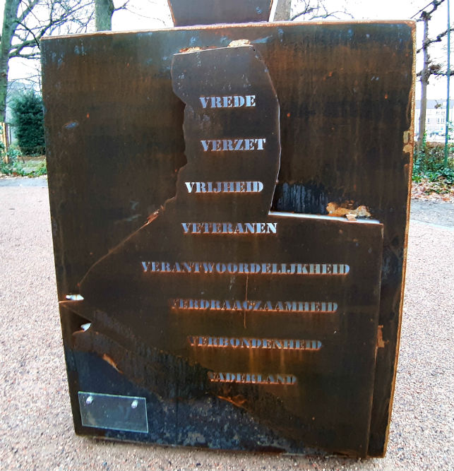 Bevrijdingskapel & Oorlogsmonument Dongen #3