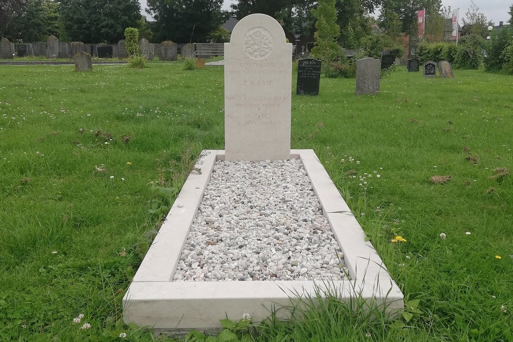 Dutch War Graves Municipal Cemetery Dinteloord #1