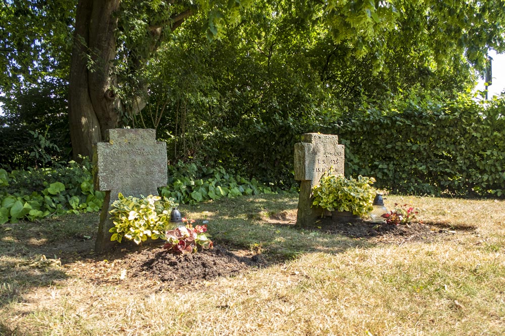 Duitse Oorlogsgraven en Monument Krauthausen