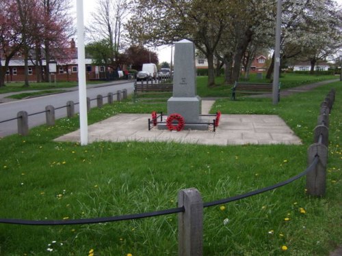 Oorlogsmonument New Waltham #1