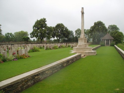 Commonwealth War Cemetery Post Office Rifles #1