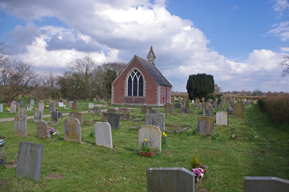 Commonwealth War Graves St. Mary Churchyard Extension