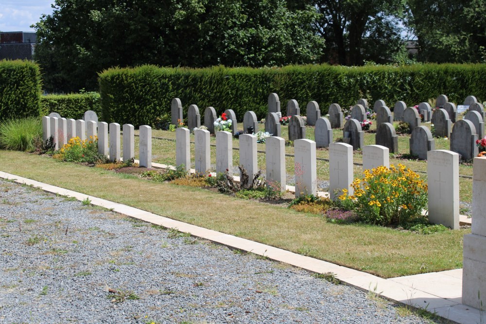 Commonwealth War Graves Cuesmes #2