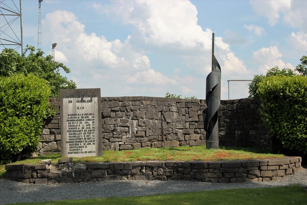 Oorlogsmonument Begraafplaats Schepdaal