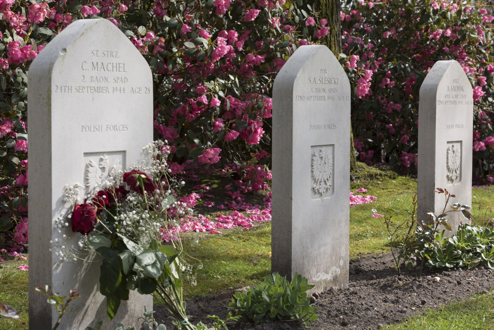Poolse Oorlogsgraven Oosterbeek War Cemetery