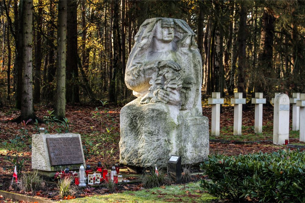 Pools Monument Poolse Begraafplaats Lommel #1