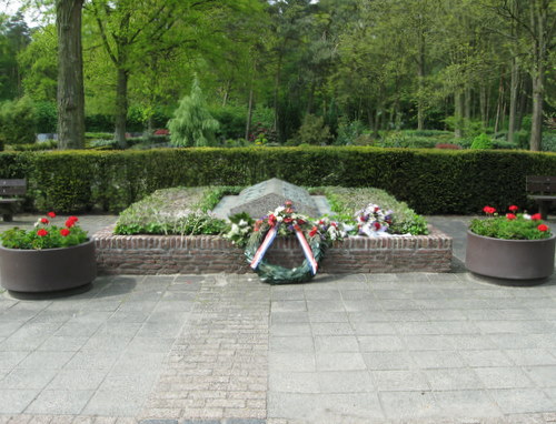 Mass Grave Dutch Soldiers Ossendrecht #1