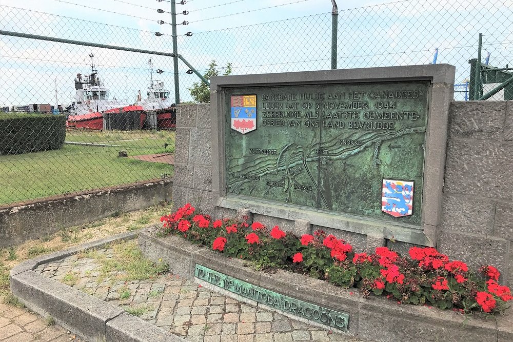 Monument Bevrijding Zeebrugge #1