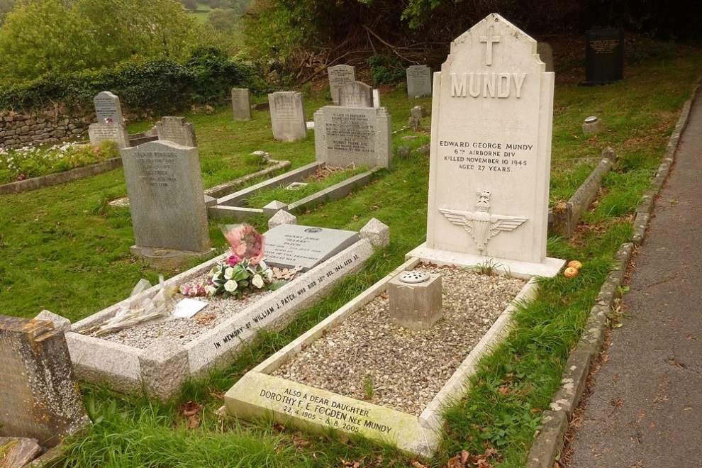 Commonwealth War Graves St. Michael Churchyard Extension