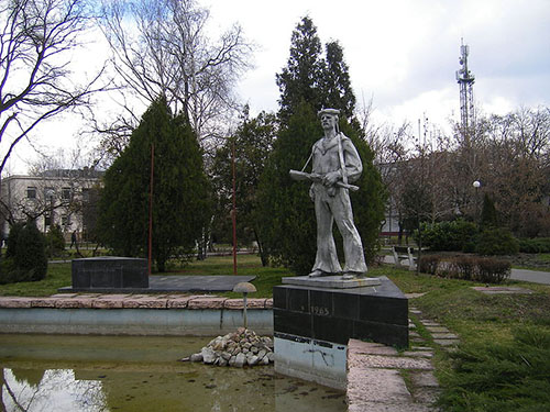 Liberation Memorial Komrno #1