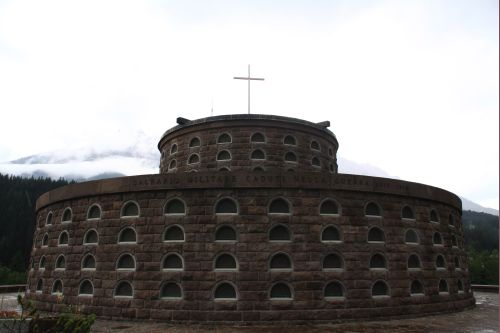 Italiaanse Ossuarium San Candido