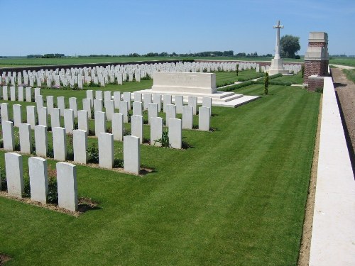Commonwealth War Cemetery Bouzincourt Ridge #1
