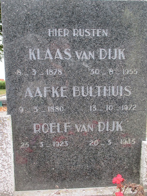 Dutch War Graves General Cemetery Winsum #4