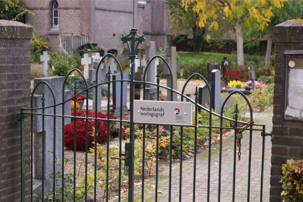 Dutch War Grave Roman Catholic Cemetery Cromvoirt #3