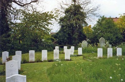 Commonwealth War Graves St. John the Baptist Churchyard #1