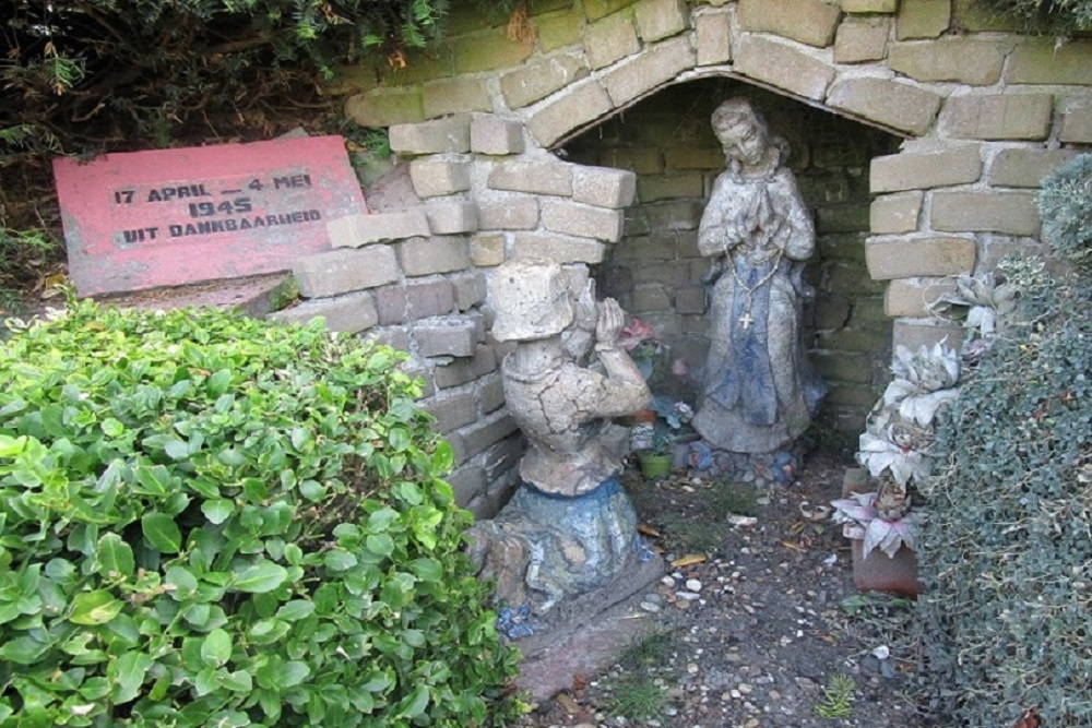 Monument Onze Lieve Vrouw van Lourdes Achterveld #1