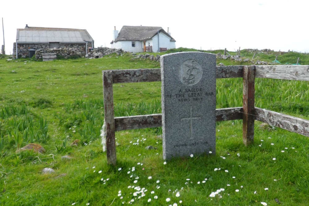 Commonwealth War Grave Howmore Old Churchyard