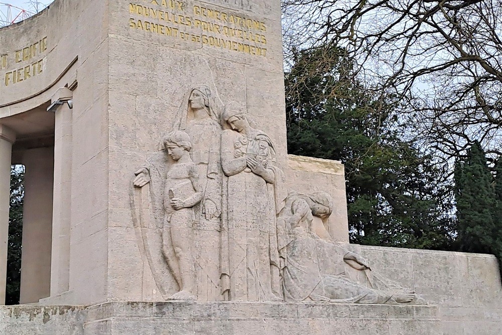 Oorlogsmonument Reims #5