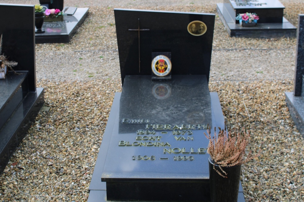 Belgian Graves Veterans Halen Cemetery Velpen
