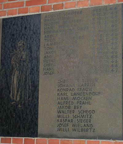 War Memorial Broich #4