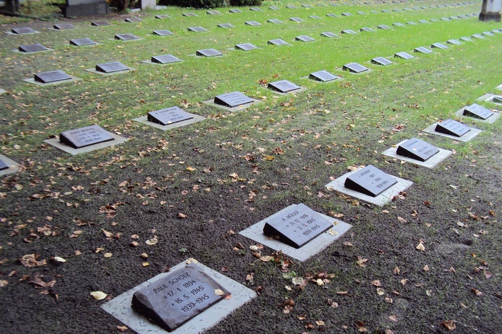 Duitse Oorlogsgraven Luisenfriedhof III #2