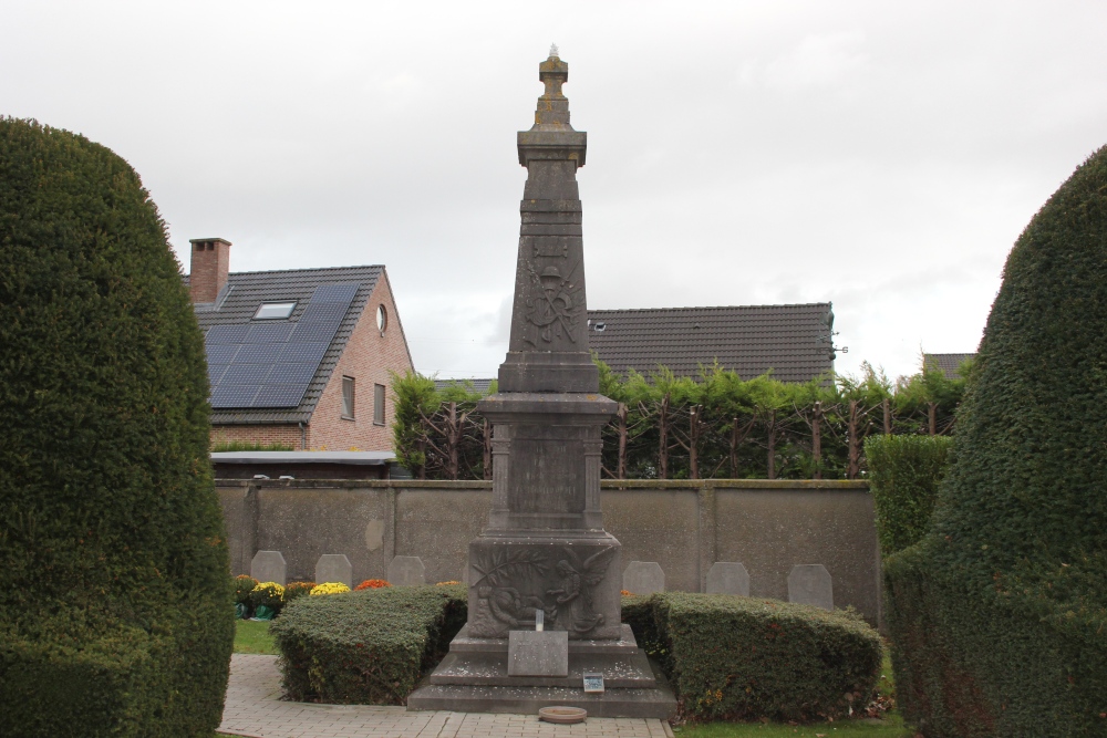 Oorlogsmonument Begraafplaats Kallo	