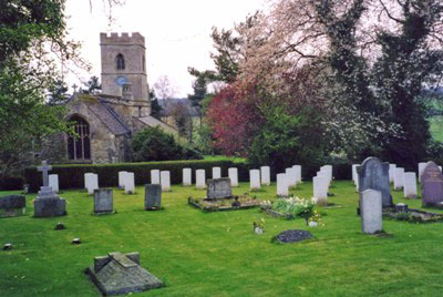 Commonwealth War Graves Upper Heyford Cemetery