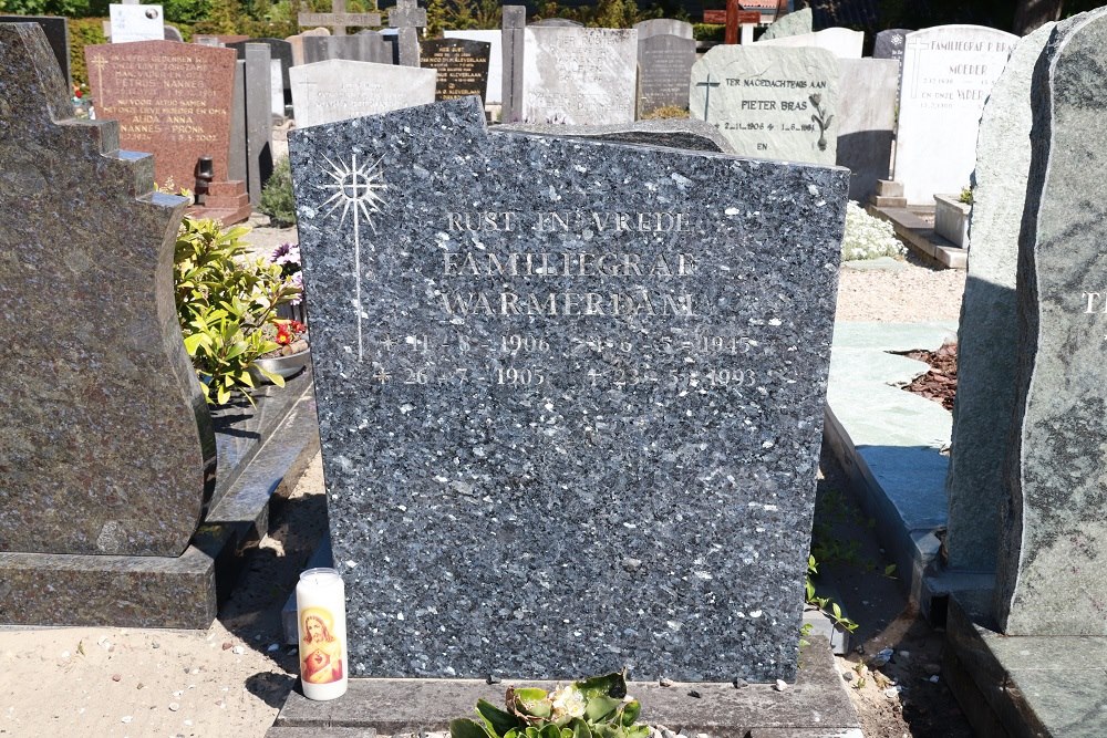Dutch War Graves R.C. Cemetery Wimmenum #3