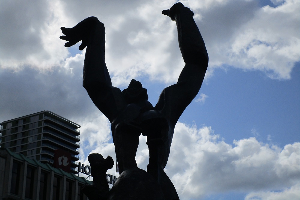 Monument 'De Verwoeste Stad' Rotterdam #2