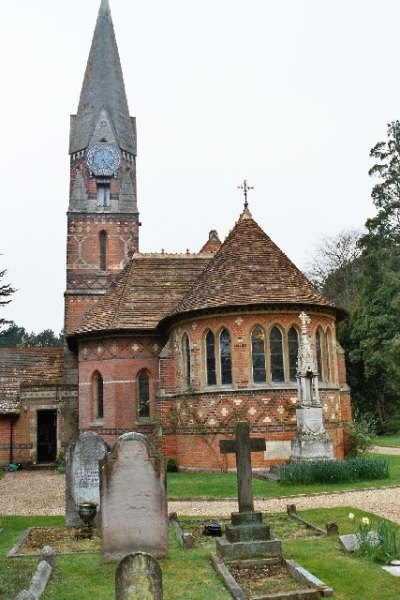 Oorlogsgraf van het Gemenebest St. Peter Churchyard #1