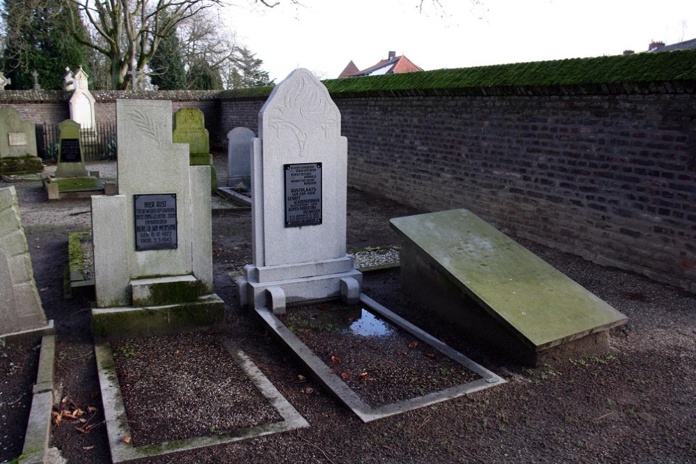 Dutch War Graves Protestant Cemetery Chapel in the Sand Roermond #5