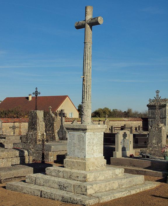 Oorlogsmonument op Begraafplaats Narcy #1