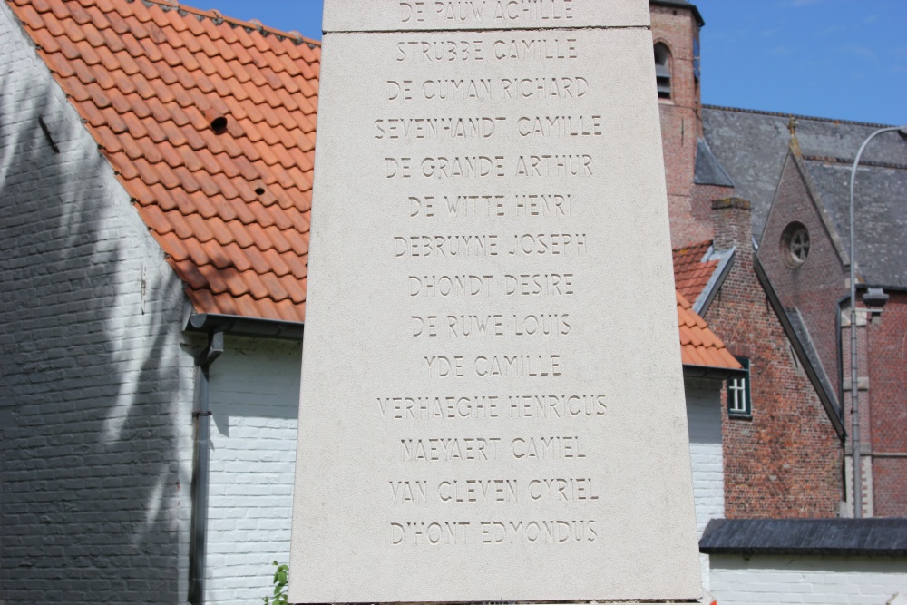 Oorlogsmonument Begraafplaats Loppem #4