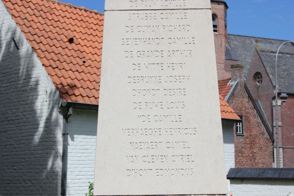 Oorlogsmonument Begraafplaats Loppem #4