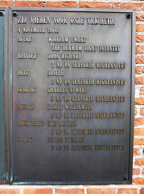 War Memorial Drunen #5