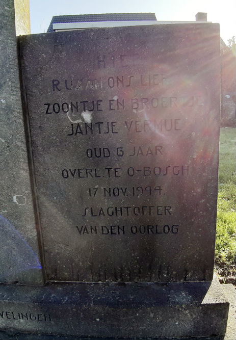Grave Civlian Casualties Roman Catholic Churchyard Noordhoek #4