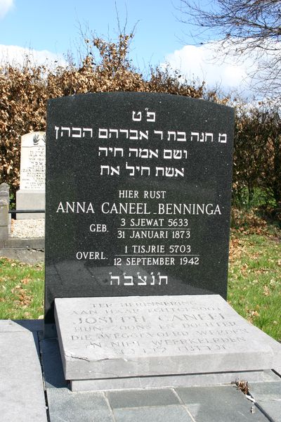 Memorial Grave Caneel-Family #2
