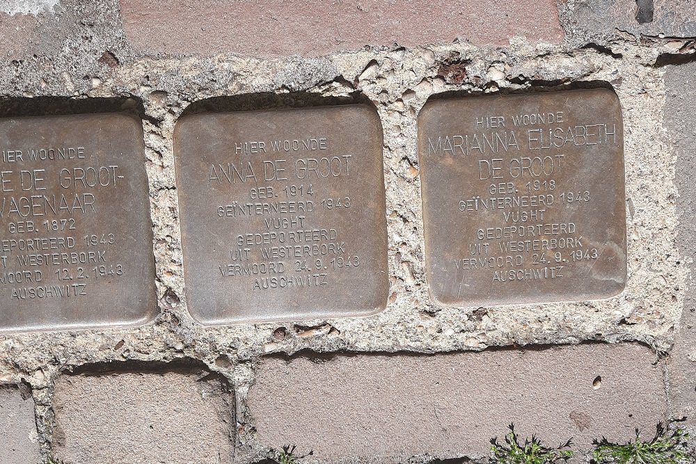 Stolpersteine Dorpsstraat 67 #3