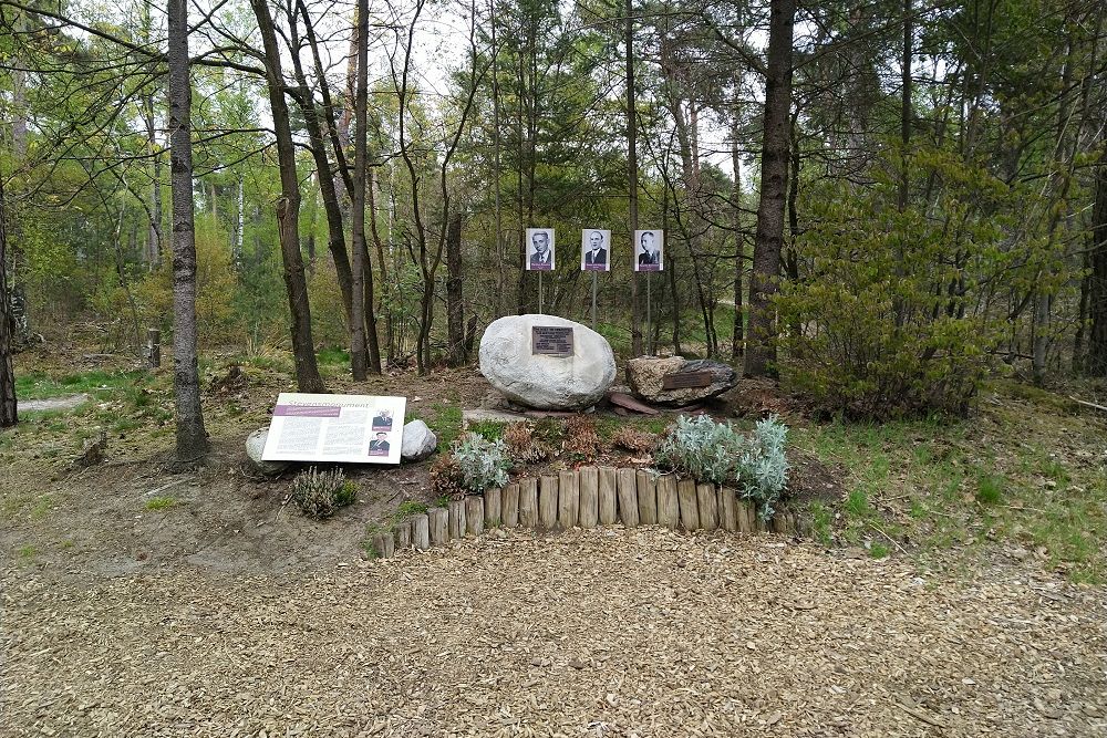 Memorials Raid 14 October 1944 Holten #3