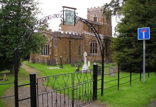 Oorlogsgraven van het Gemenebest All Saints Churchyard #1