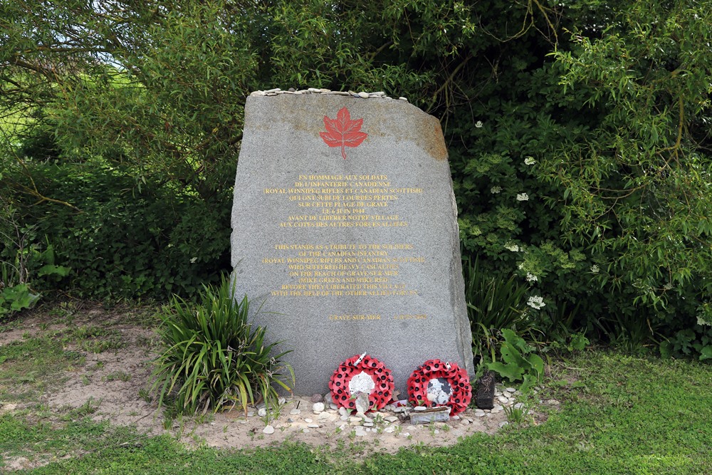 Monument Royal Winnipeg Rifles en Canadian Scottisch Graye-sur-Mer #1