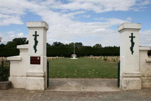 French War Cemetery Tracy-le-Mont