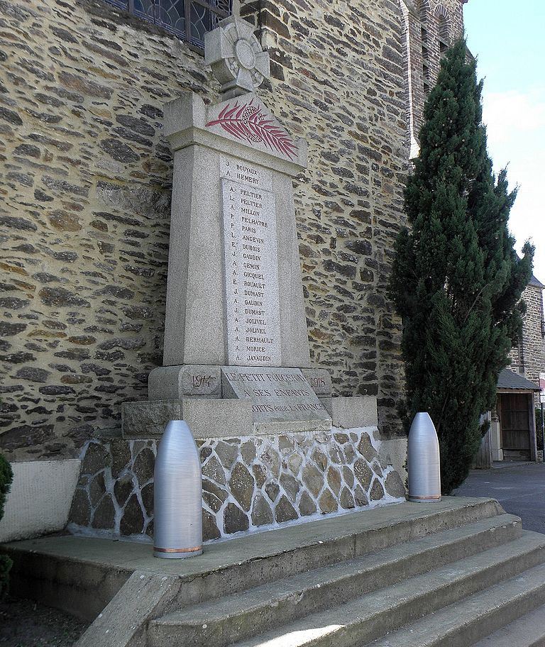 Oorlogsmonument Le Petit-Fougeray #1