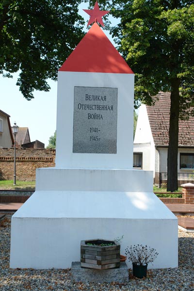 Sovjet Oorlogsbegraafplaats Grbendorf #1