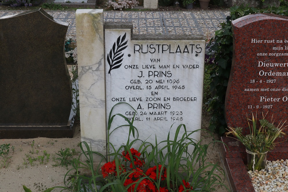 Nederlandse Oorlogsgraven Gemeentelijke Begraafplaats Middenbeemster #1