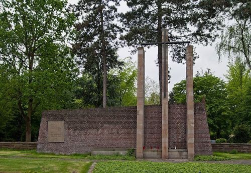 War Memorial Aldenrade #1