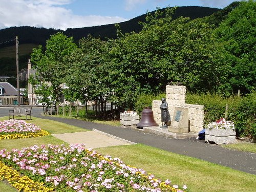 Origineel Standbeeld Oorlogsmonument Walkerburn