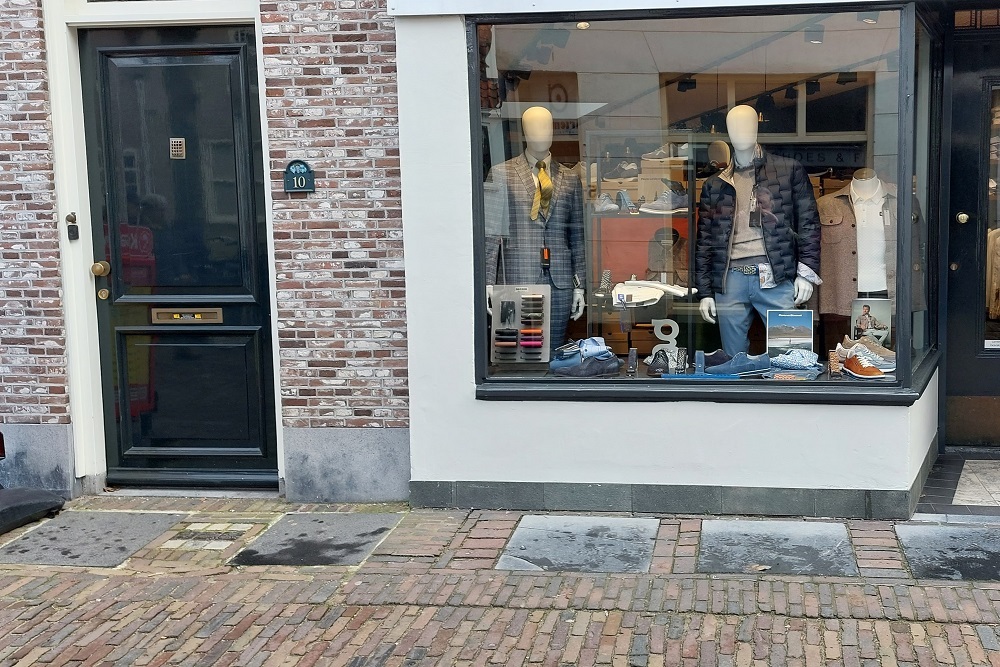 Stumbling Stones Korte Havenstraat 10 #3